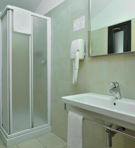 בית מלון כפרי Villa Glicini