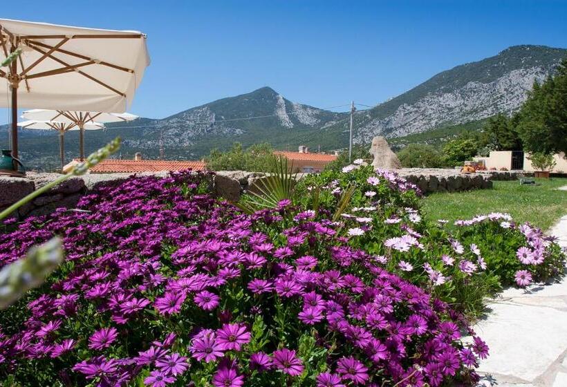 فندق Villa Gustui Maris