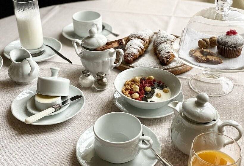 Отель Villa La Bollina