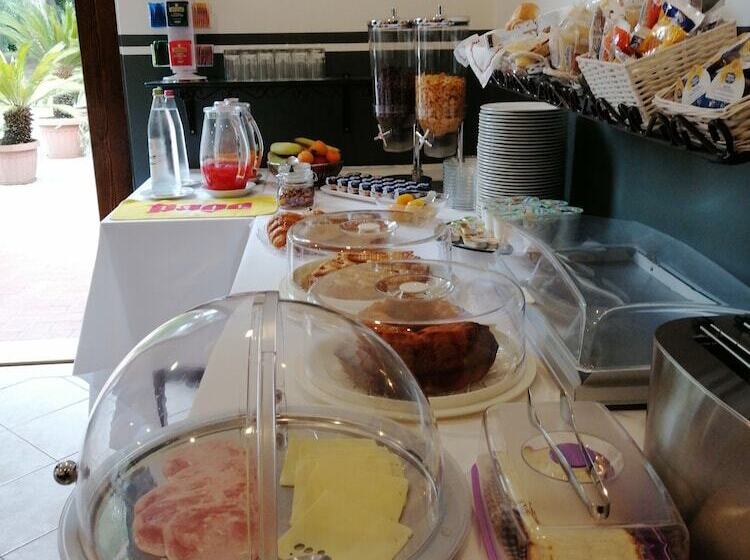 Отель Villa Raffaello Park