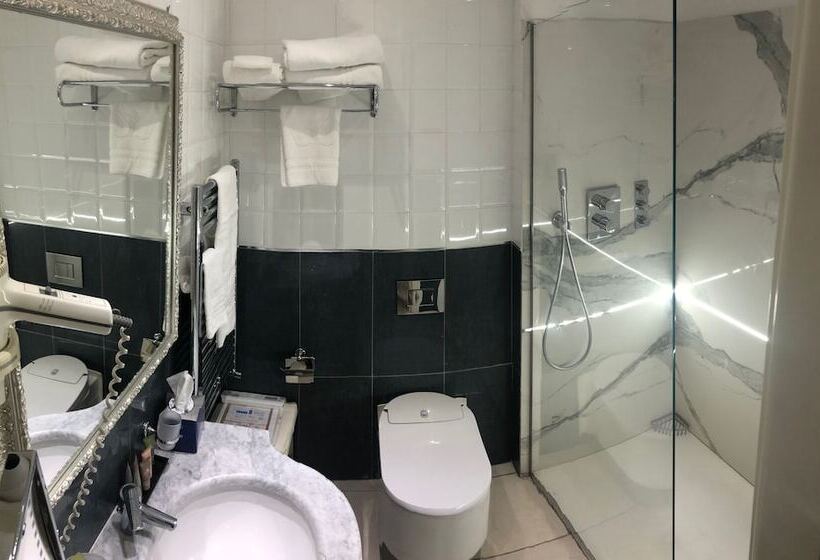 Отель Villa Savoia