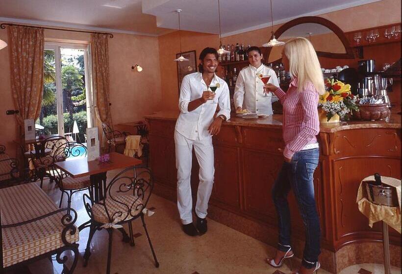 Отель Villa Sofia