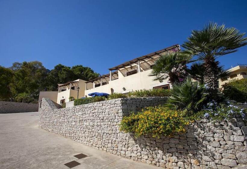 فندق Villaggio Cala Mancina