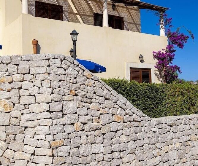 فندق Villaggio Cala Mancina