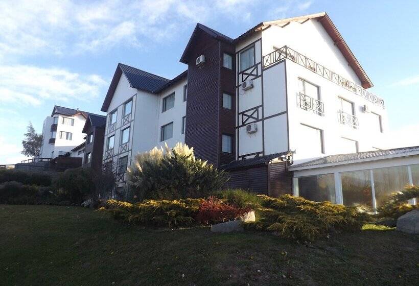 Xelena Hotel & Suites