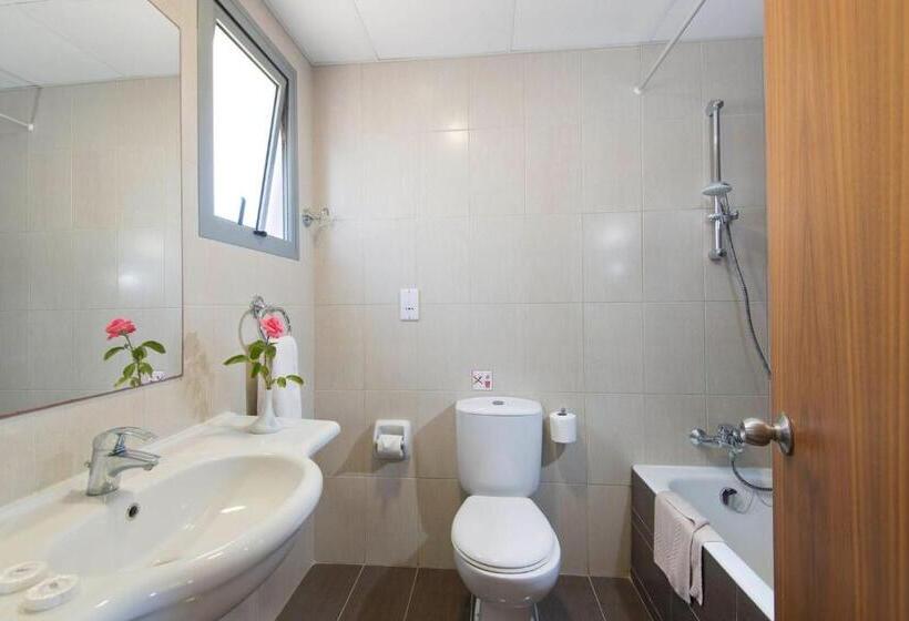 Natura Beach Hotel And Villas