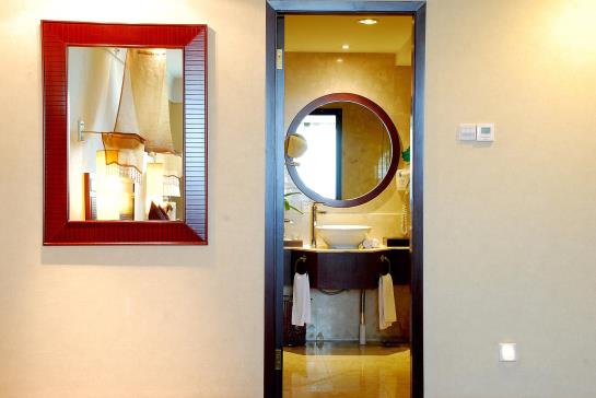 Oak Bay Garden Hotel