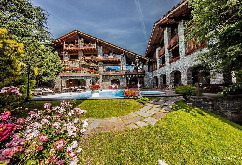 Relais Mont Blanc Hotel & Spa