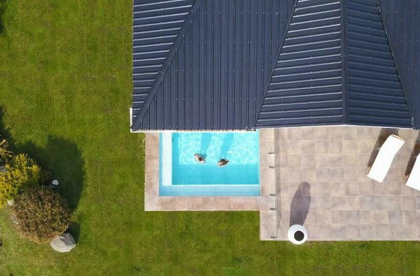 Xelena Hotel & Suites