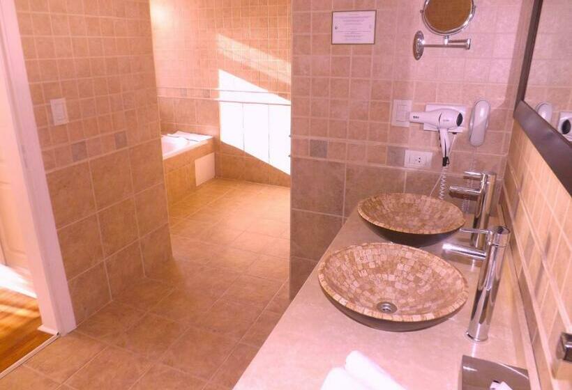 Xelena Hotel & Suites