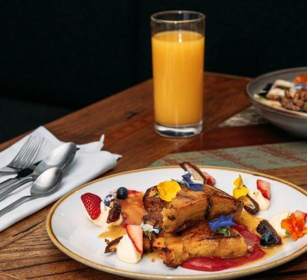 Alto Hotel On Bourke