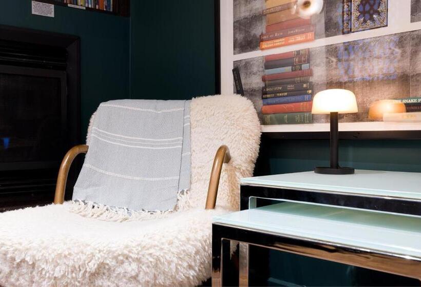 Alto Hotel On Bourke