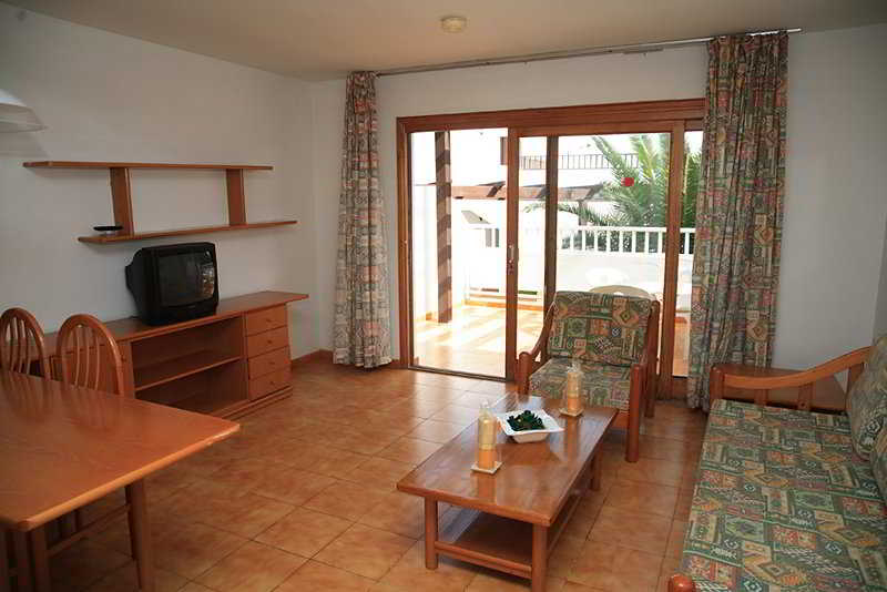 Apartamentos Teguisol