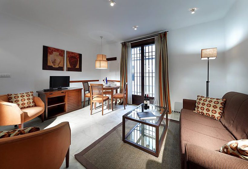 Apartamentos Patios de Alcántara