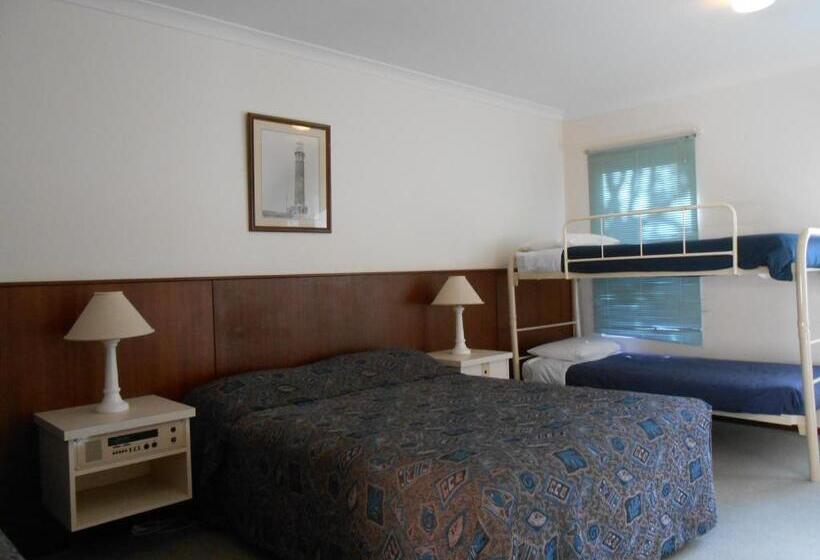 Augusta S Georgiana Molloy Motel