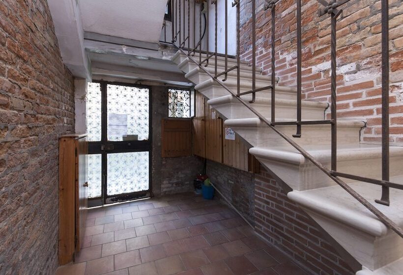 تختخواب و صبحانه Casa Del Melograno