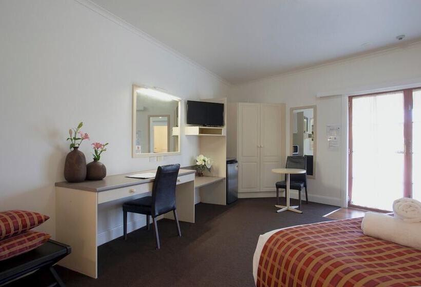 Bowen Inn Motel