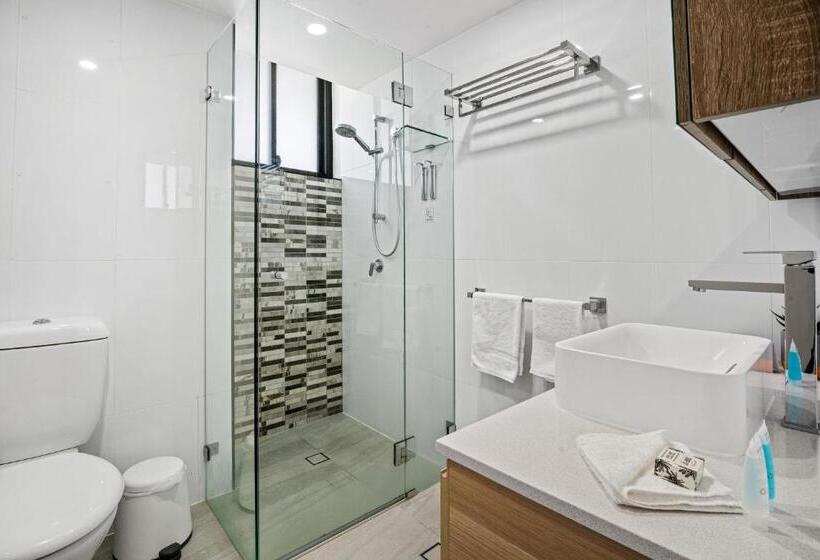 Capricorn One Beachside Holiday Apartments   Official