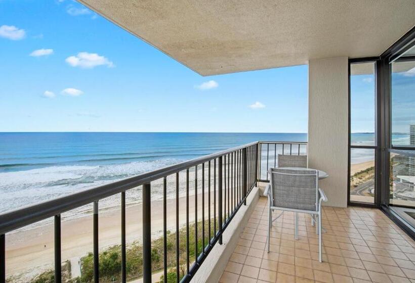 Capricorn One Beachside Holiday Apartments   Official