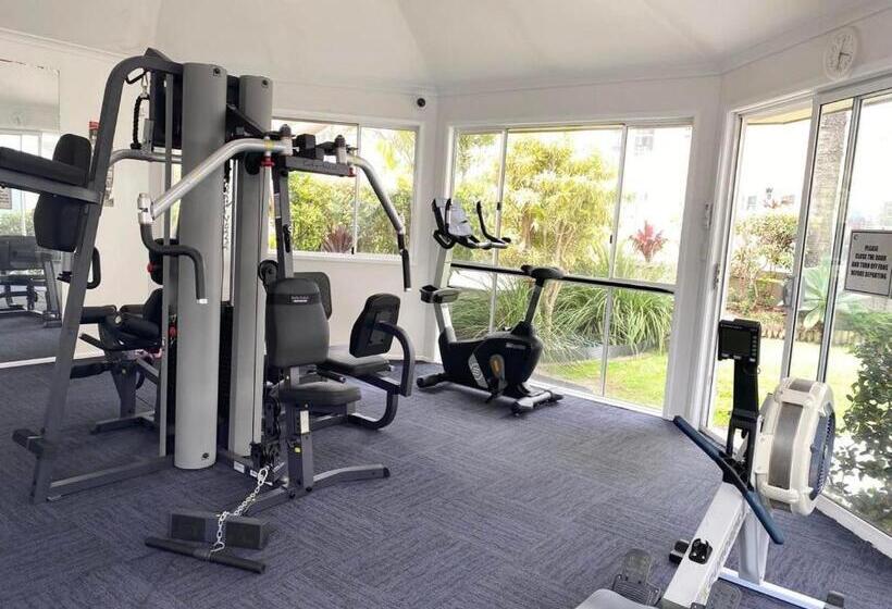 Hi Surf Beachfront Resort Apartments