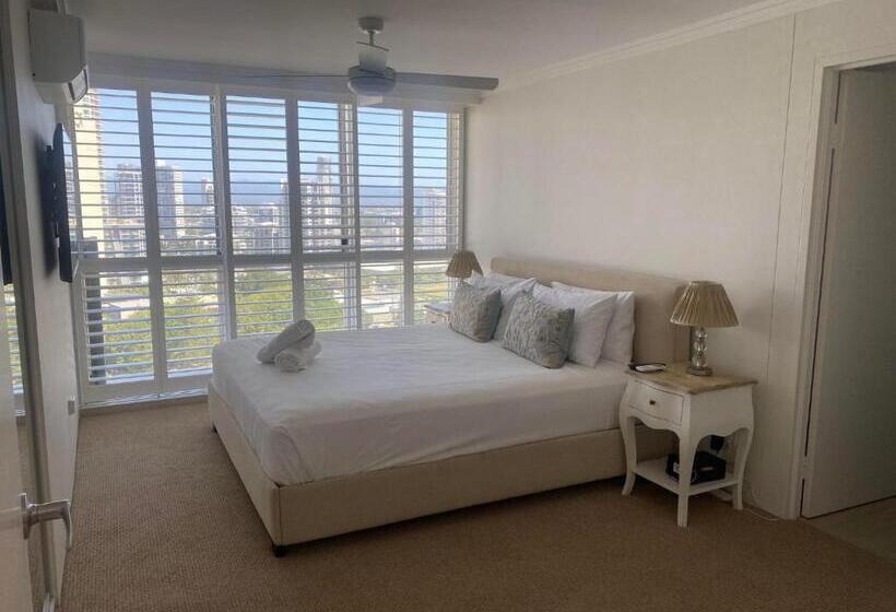 Hi Surf Beachfront Resort Apartments