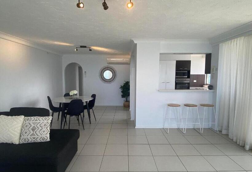 Hi Surf Beachfront Resort Apartments