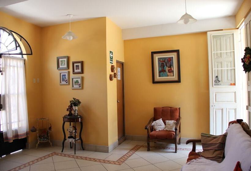 Hostal Tambo Colorado