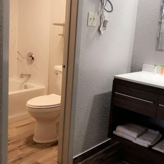 호텔 All Seasons Inn & Suites