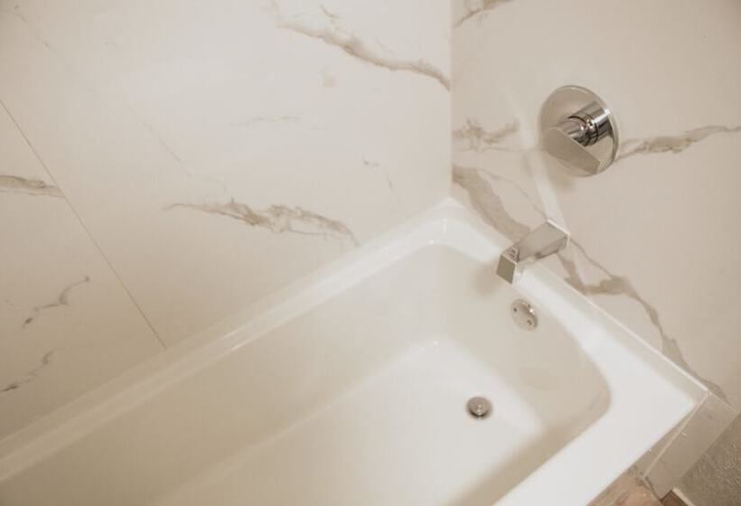 호텔 All Seasons Inn & Suites