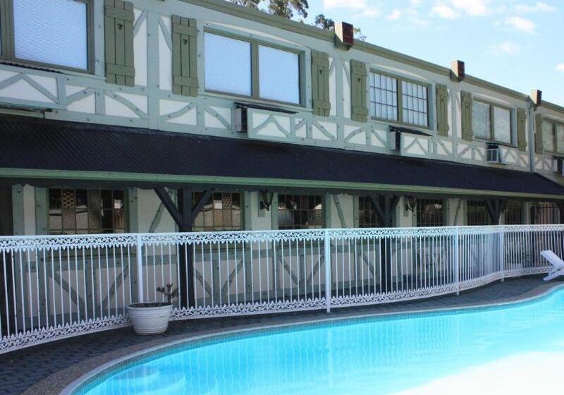 בית מלון כפרי Ascot Motor Inn