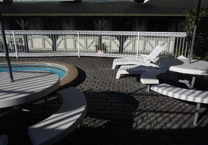 בית מלון כפרי Ascot Motor Inn