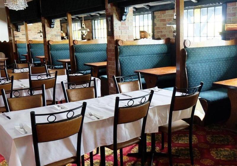 בית מלון כפרי Ascot Motor Inn