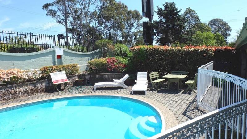 בית מלון כפרי Ascot Motor Inn