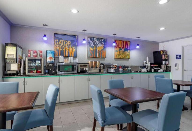 ホテル Best Western Plus Orange County