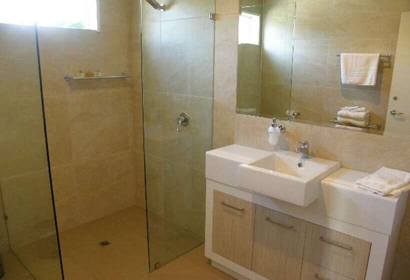 هتل Captain S At The Bay