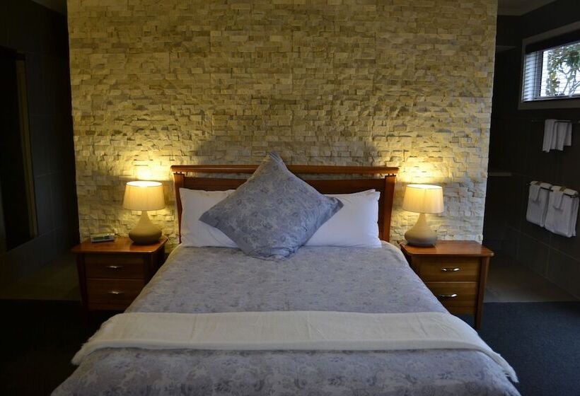 هتل Captain S At The Bay