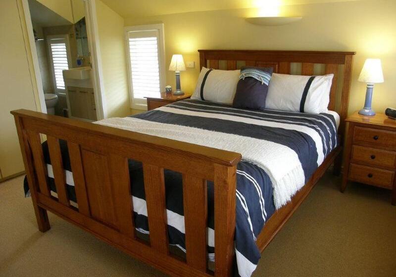 هتل Captain S At The Bay