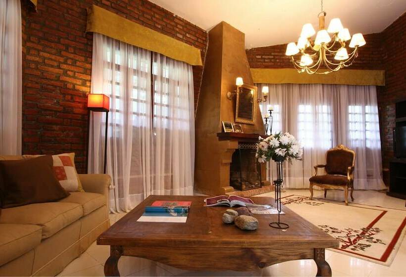 Отель La Casona Del Camino Real