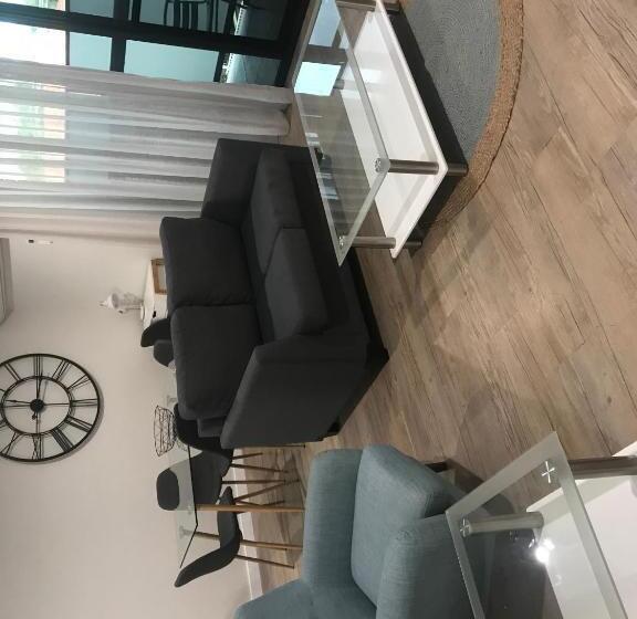 בית מלון כפרי Cattlemans Country Motor Inn & Serviced Apartments