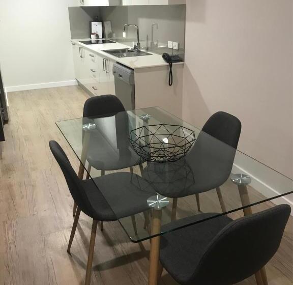 בית מלון כפרי Cattlemans Country Motor Inn & Serviced Apartments