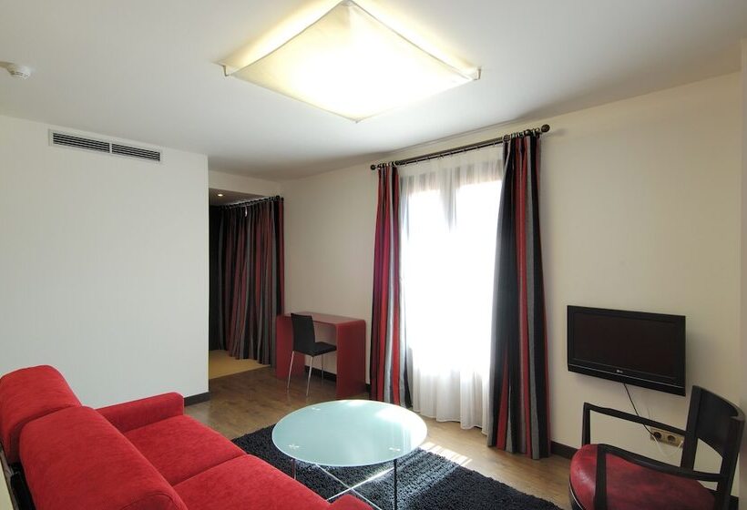 فندق Cienbalcones