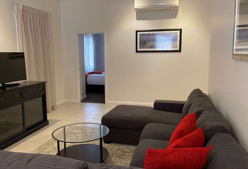 Отель Club Wyndham Perth, Trademark Collection By Wyndham