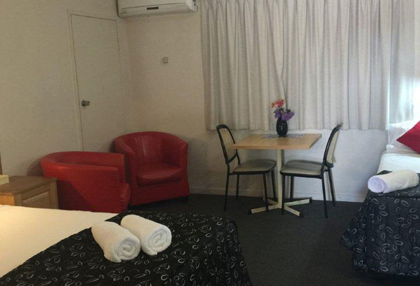 ホテル Cluden Park Motor Inn