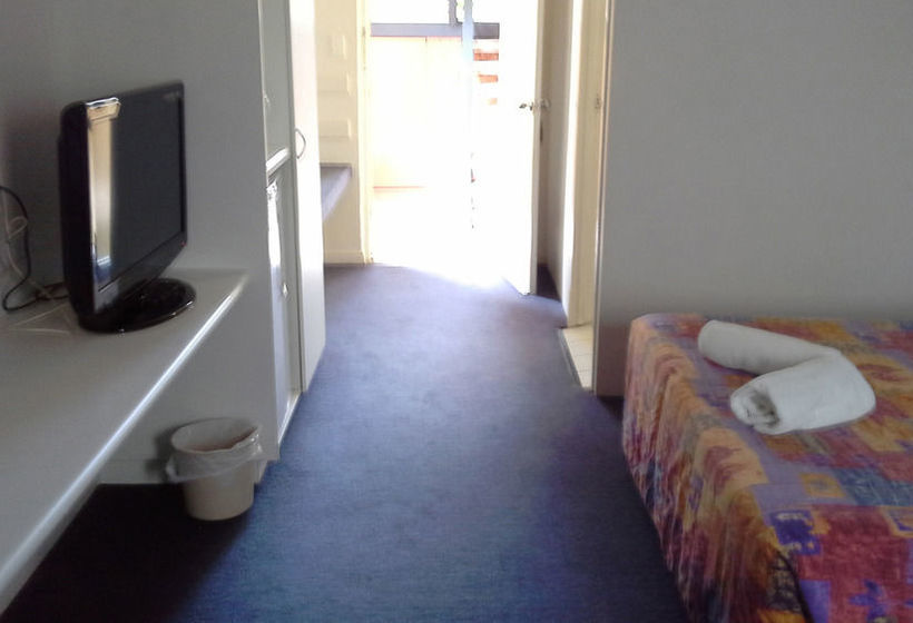 ホテル Cluden Park Motor Inn