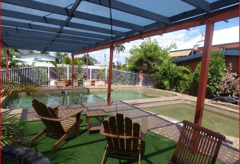 ホテル Cluden Park Motor Inn