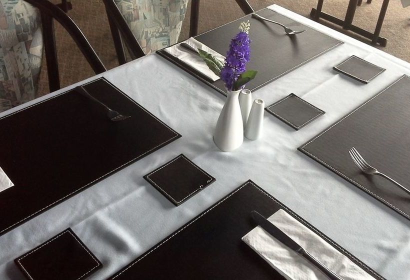 ホテル Cluden Park Motor Inn