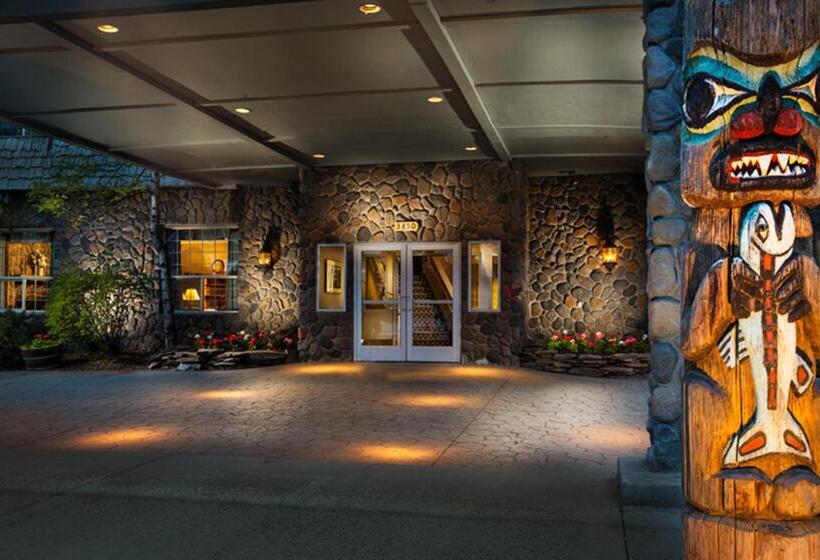 فندق Coast Inn At Lake Hood