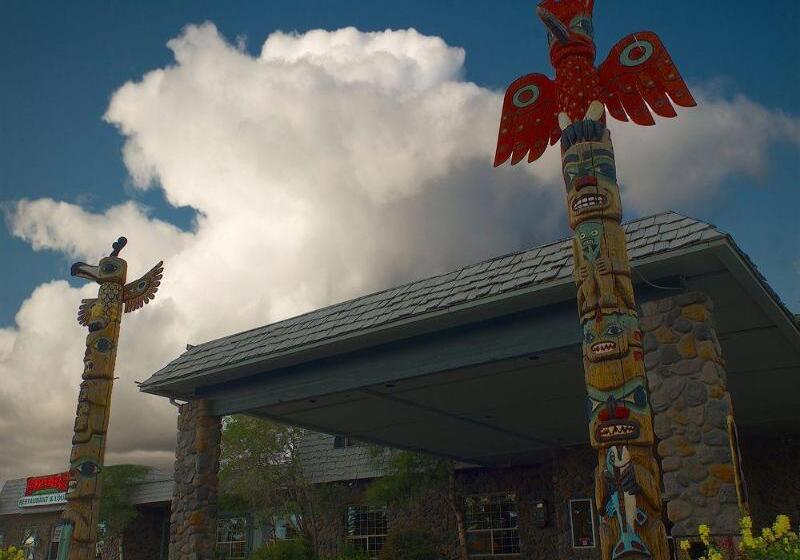 فندق Coast Inn At Lake Hood