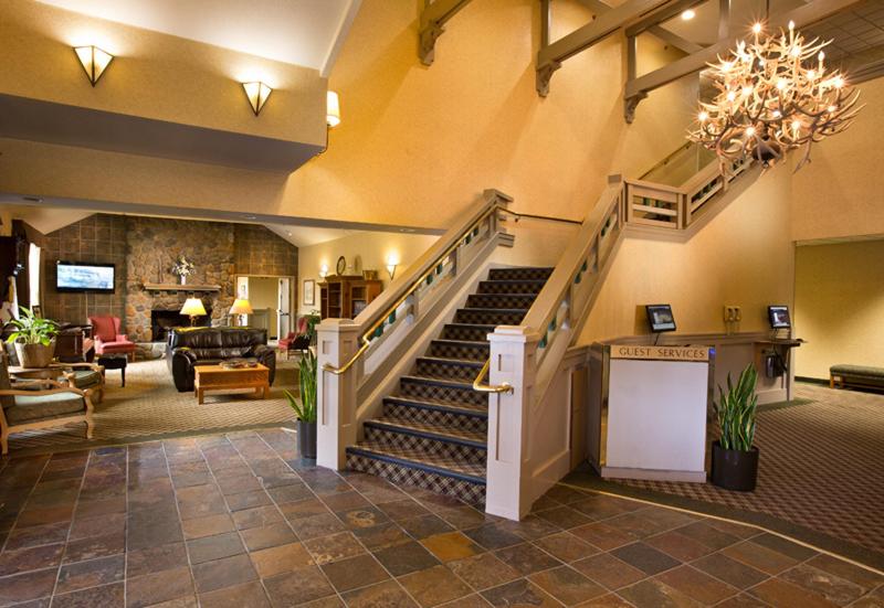 בית מלון כפרי Coast Inn At Lake Hood