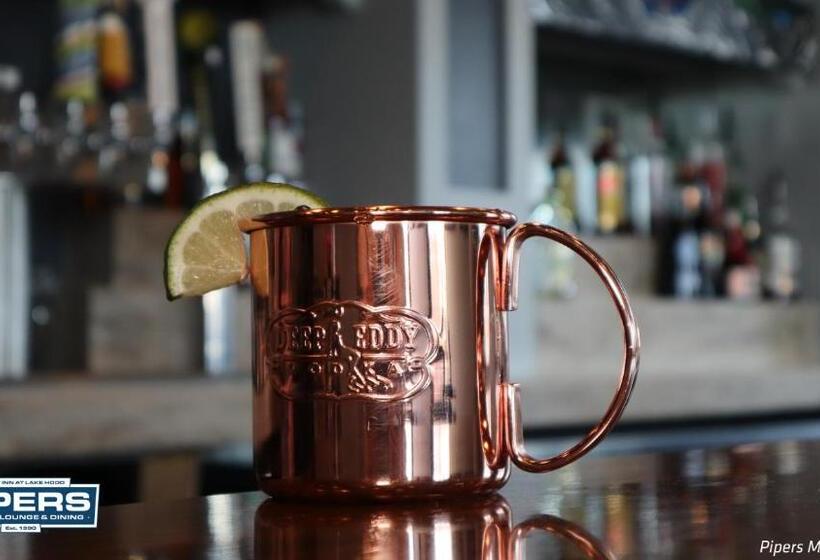 فندق Coast Inn At Lake Hood